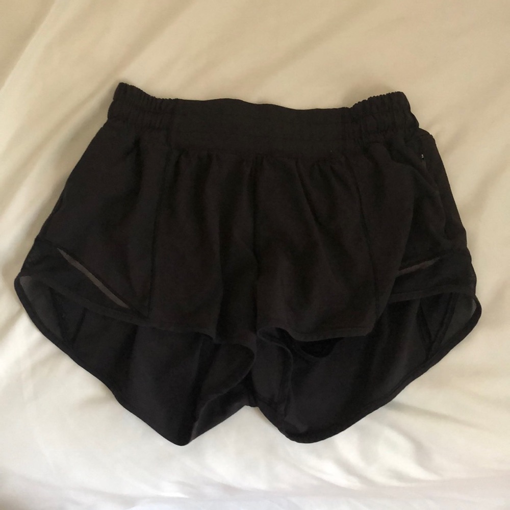 Lululemon hotty hots size 4